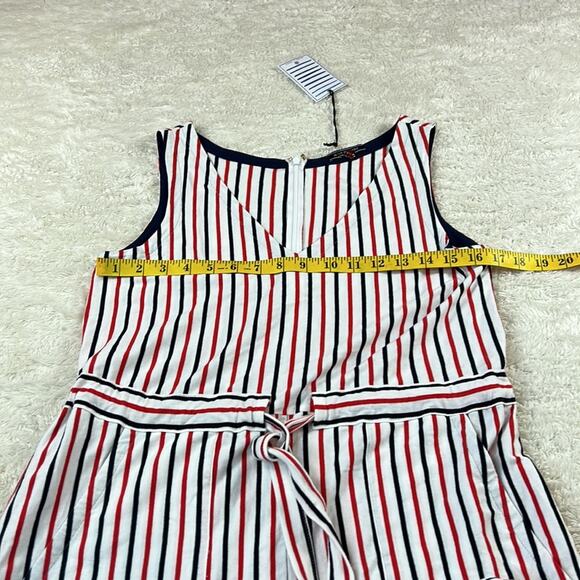 MDS Mark D. Sikes Amanda jumper shorts romper in Navy and Coral strip, 1 - Picture 8 of 10